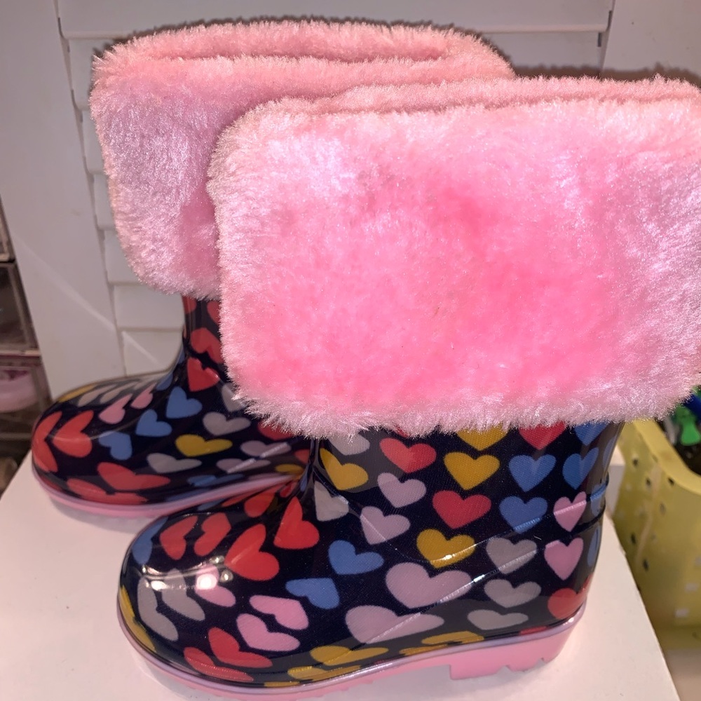 Carter rain boots size 6